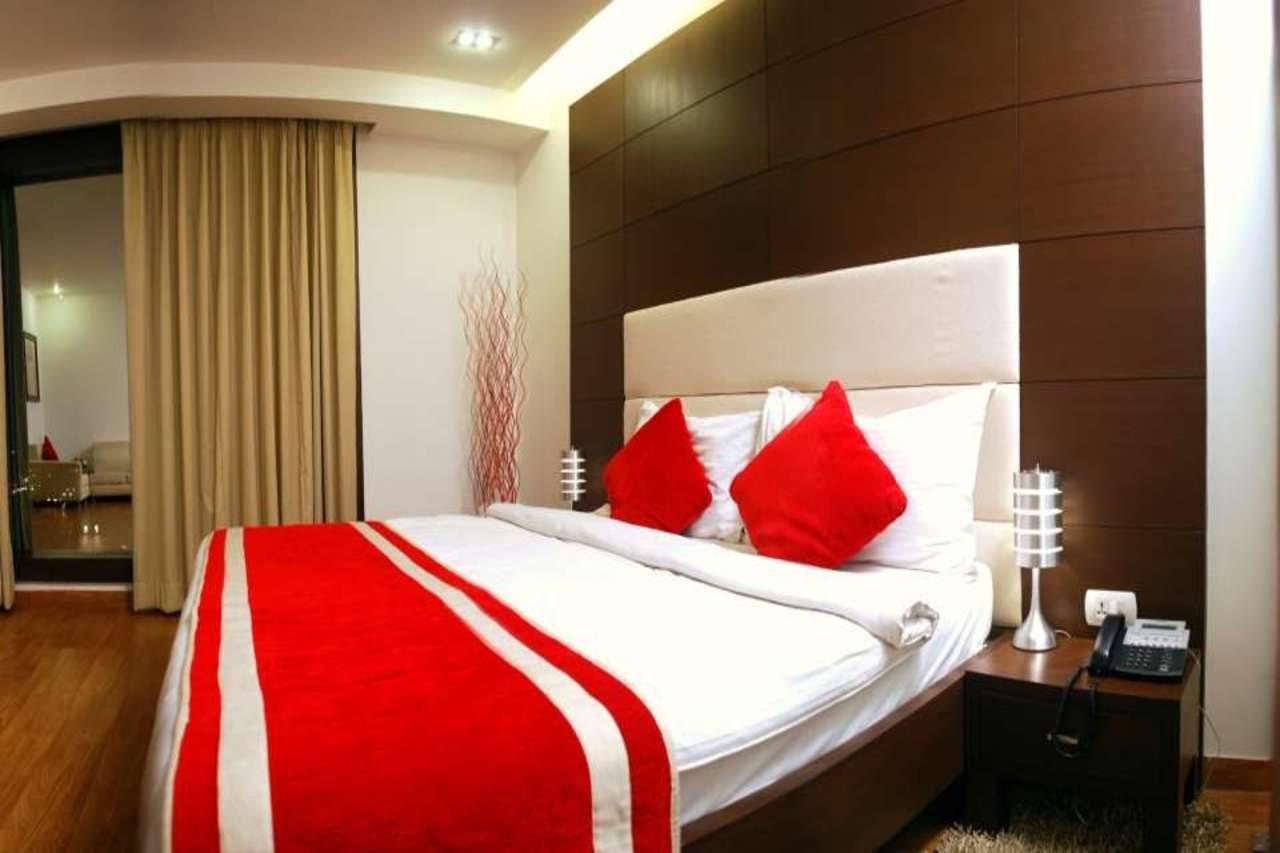 Hotel La Suite New Delhi Exterior photo
