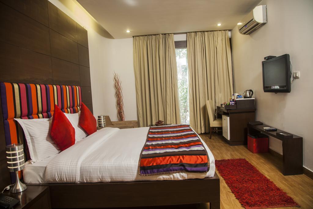 Hotel La Suite New Delhi Exterior photo
