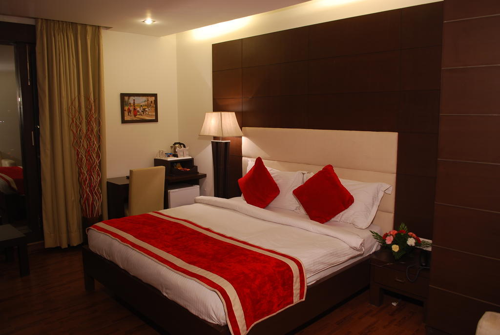 Hotel La Suite New Delhi Exterior photo