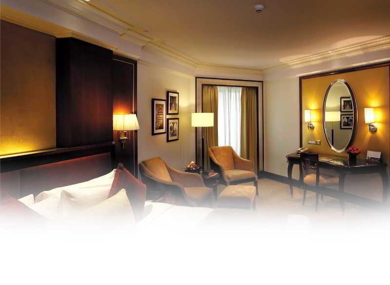 Hotel La Suite New Delhi Exterior photo